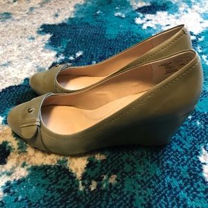 Lands End Wedges Size 8
